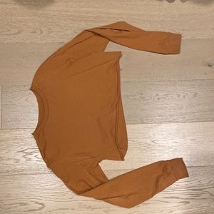 Balance Athletica ATMOS collection flare crop